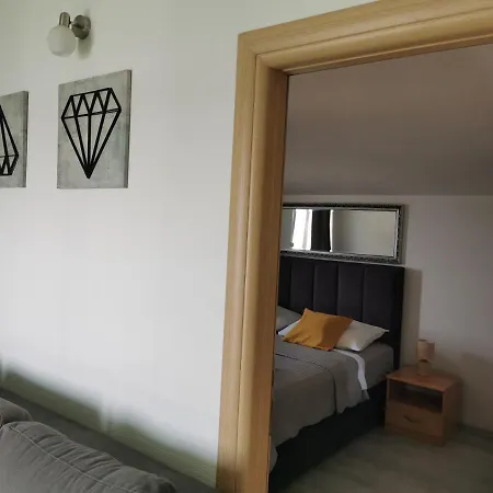 Jurcevic 特罗吉尔